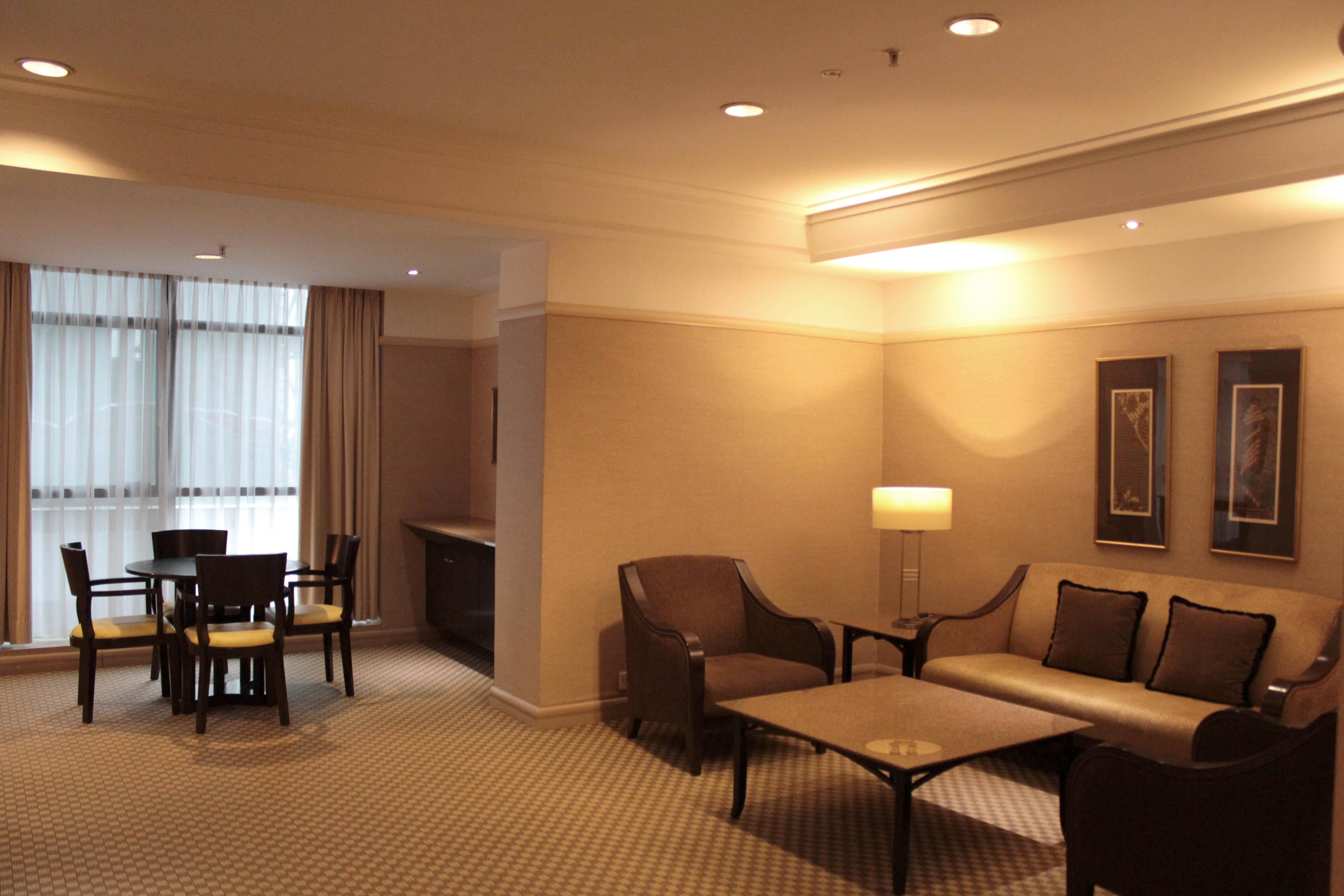 Pacific Regency Hotel Suites — Photos 3